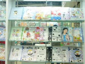 跨界經(jīng)營新典范 從義烏市小樹林文具用品廠看文具與化妝品的巧妙融合